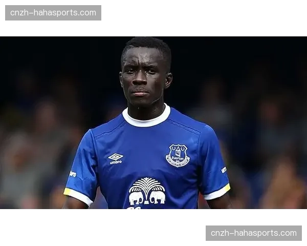 皇家贝蒂斯马克·巴尔特拉长传精度不足,出球能力需提升